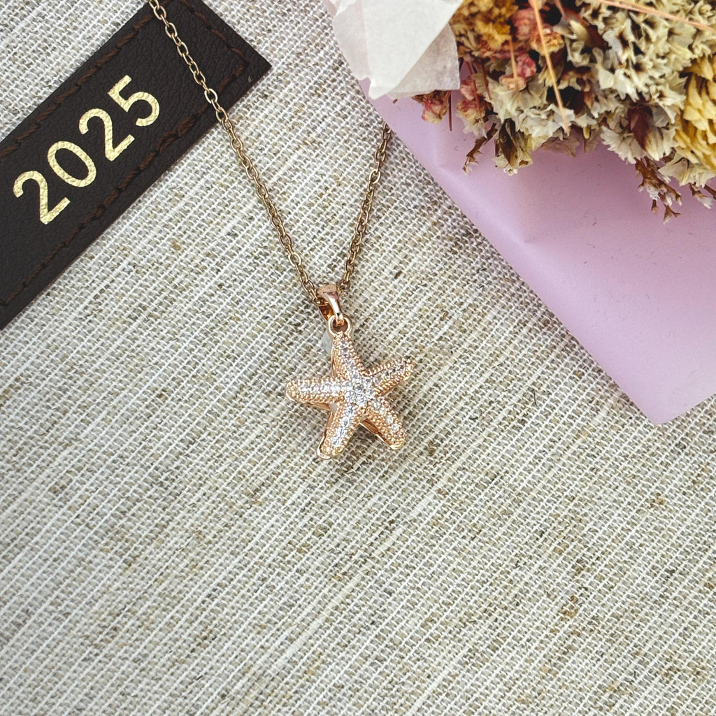 Starfish Oyster Pearl Necklace by Stella Amoré
