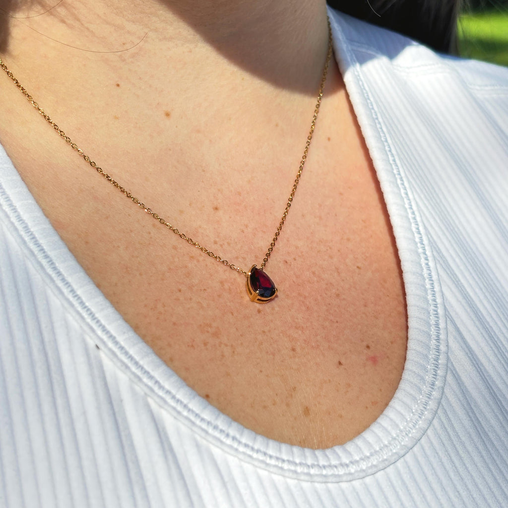 Dainty Birthstone Necklace – Pear Cut CZ Gemstone Pendant – Minimalist 18k Gold Necklace – Elegant Birthstone Jewelry Gift