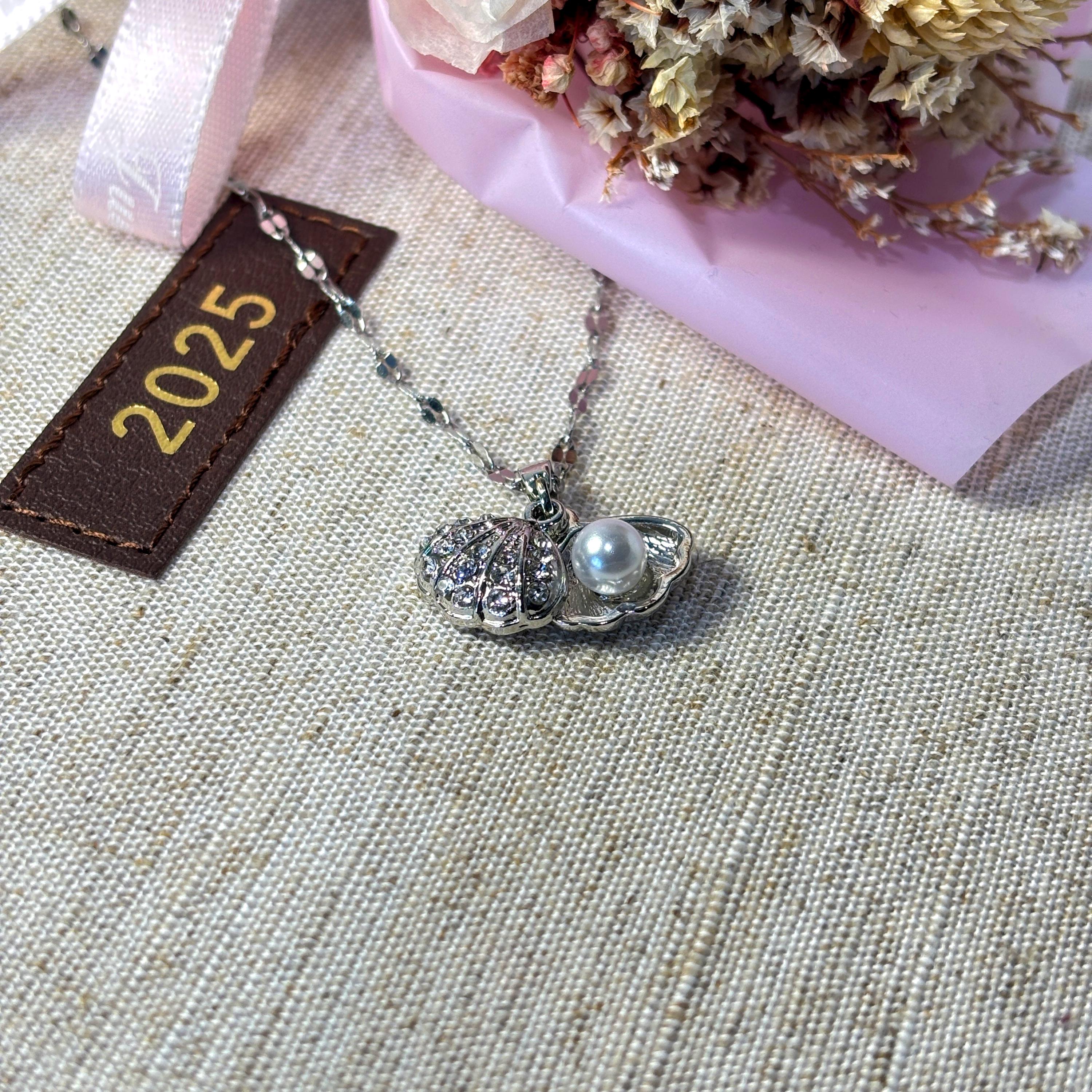 Silver Clam Sea Shell Ocean Necklace by Stella Amoré