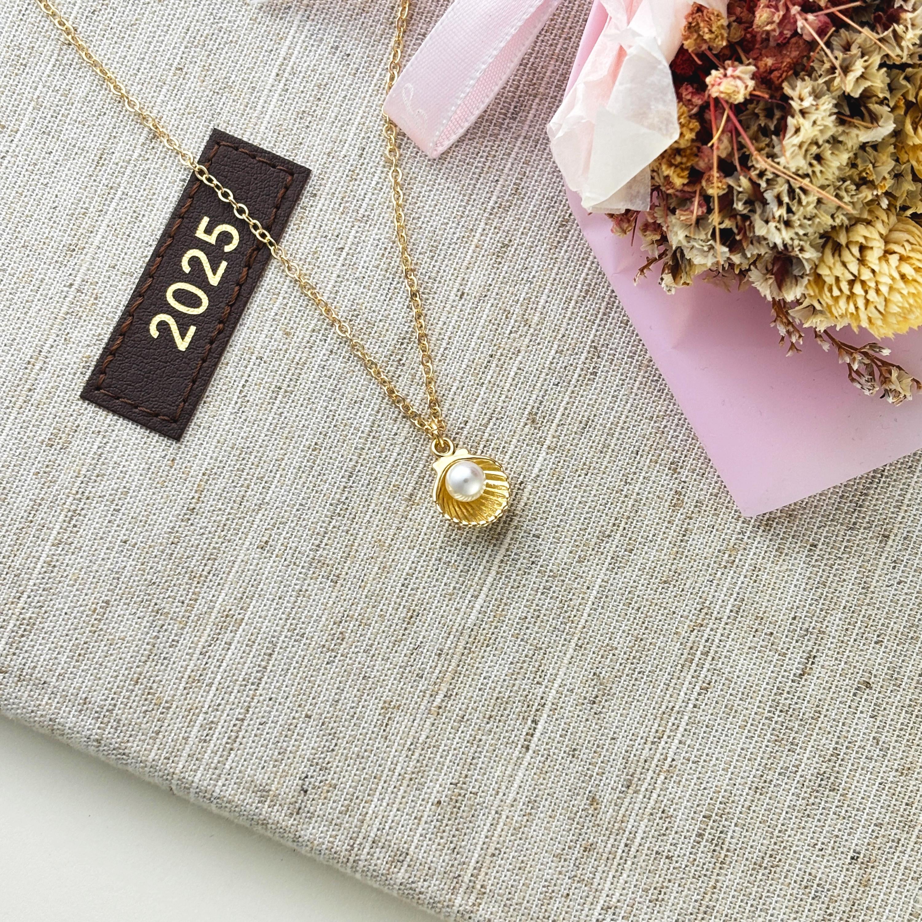 Sea Shell Necklace with Pearl by Stella Amoré