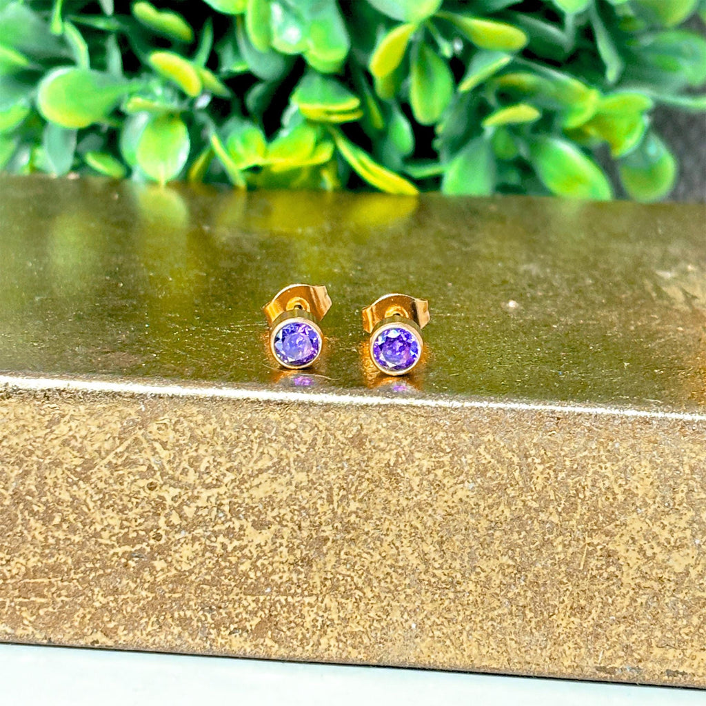 18k Gold Stud Birthstone Earrings by Stella Amoré