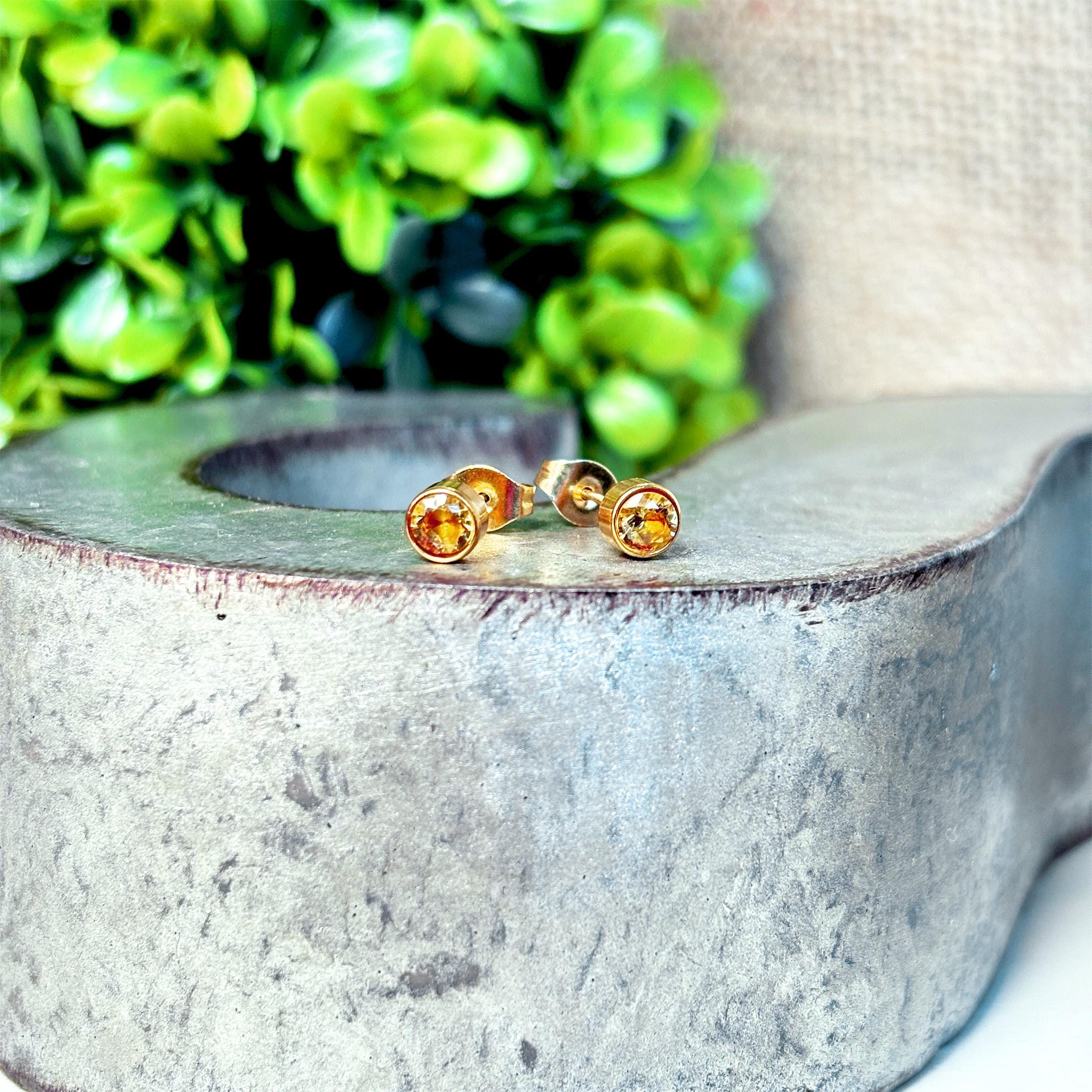 18k Gold Stud Birthstone Earrings by Stella Amoré