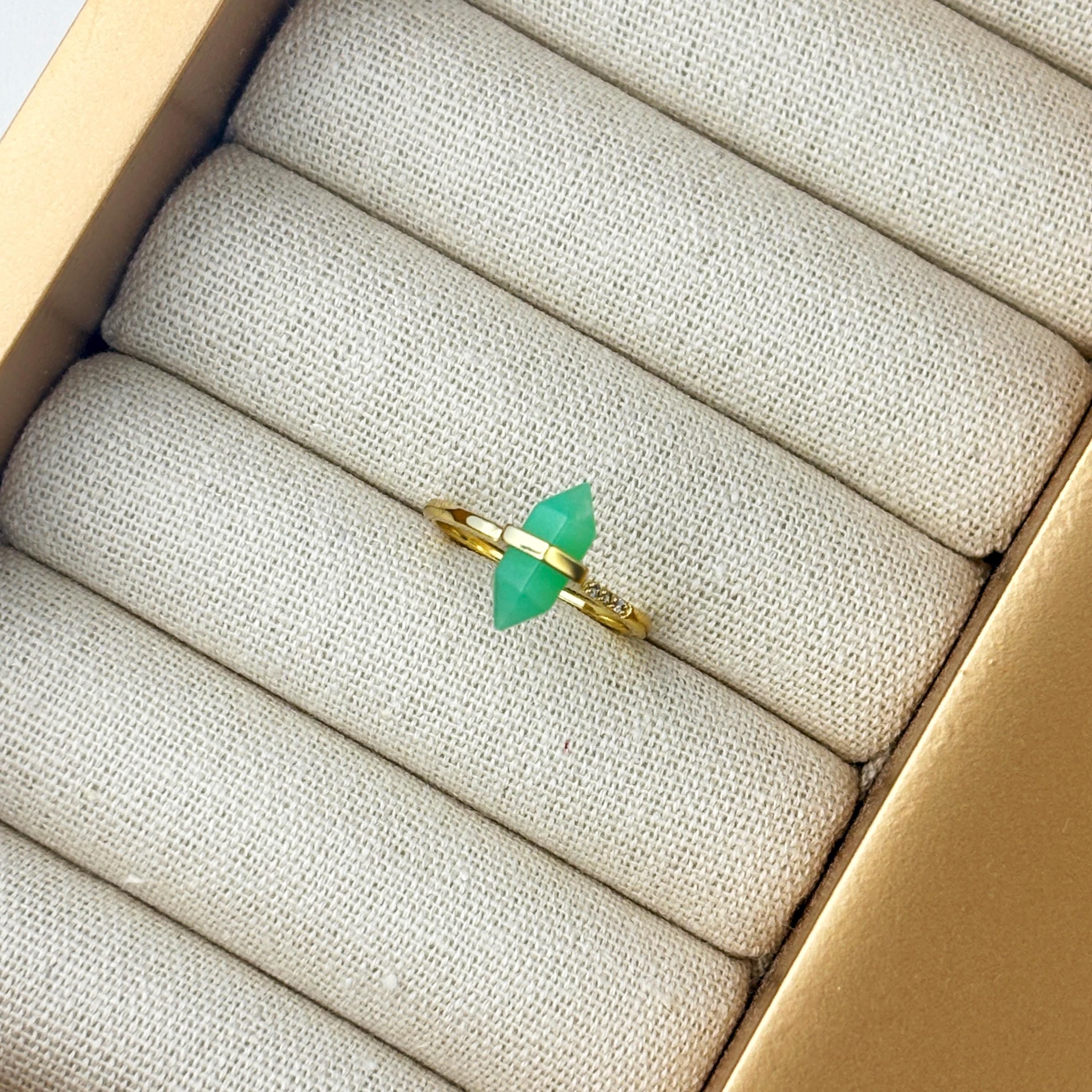 Jade Crystal Wand Ring – Adjustable Hexagonal Crystal Point