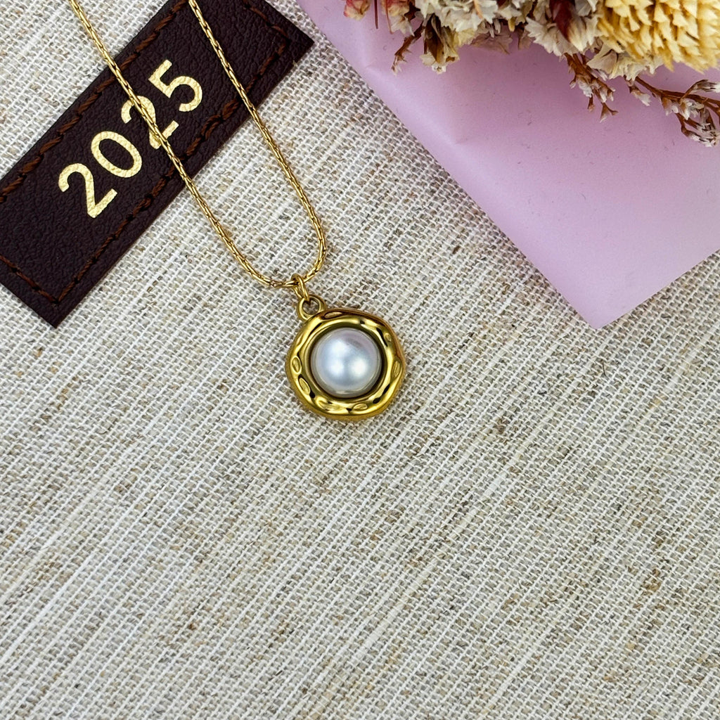 Single Pearl Necklace in Gold Bezel by Stella Amoré