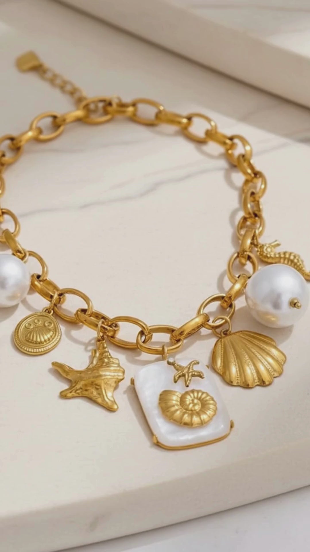 Coastal Chunky Gold Charm Necklace, Chunky Pearl Summer Choker, Mediterranean Beach Jewelry, Trendy Gold Statement Necklace